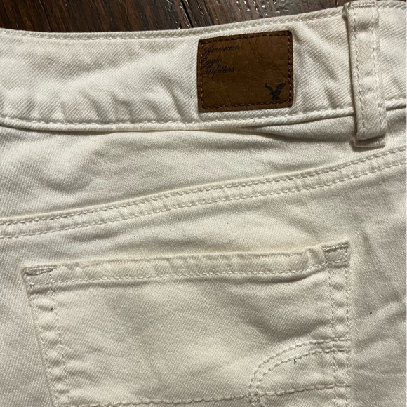 American Eagle White Shorts - Picture 3 of 4